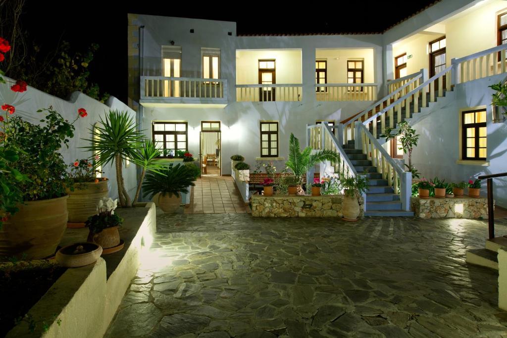 Giorgi'S Blue Apartments Калатас Екстериор снимка